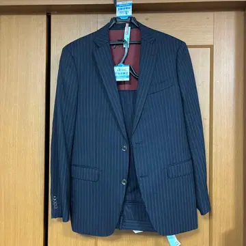 ONLY 테일러메이드 스트라이프 비즈니스 정장