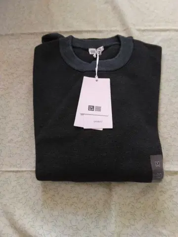 유니클로 U 밀라노 리브 크루넥 스웨터 M 사이즈