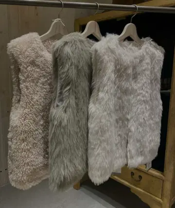 스나이델 바리에 인조 모피 베스트 화이트 프리 사이즈