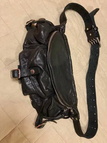 이삼카타야마 백러쉬 바디백 숄더백