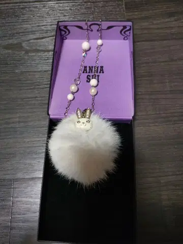 안나수이 목걸이