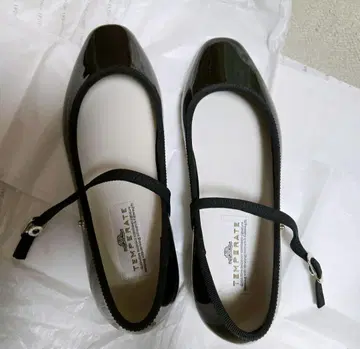 TEMPERATE 새상품 블랙 발레 슈즈
