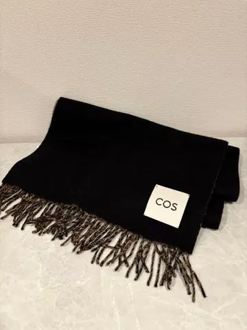 COS 리버서블 스톨 블랙 브라운