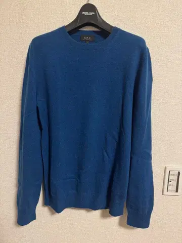 A.P.C. 크루넥 스웨터 사이즈 2 (M 사이즈 상당) 블루