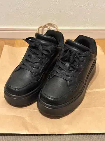 Sesto 경량 통굽 레이스업 볼륨 스니커즈