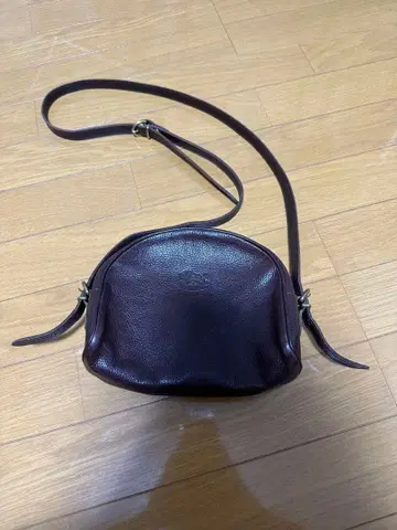 일비종떼 IL BISONTE 다크 브라운 밤색 숄더백