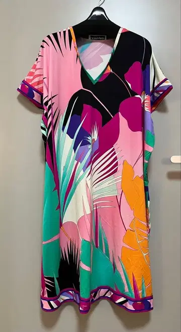 [ 새상품급 ] 레오나르 V넥 프린트 원피스 & 튜닉 블라우스