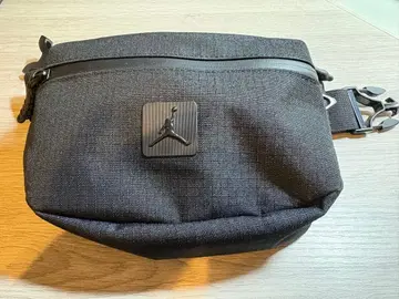 Jordan 블랙 바디백