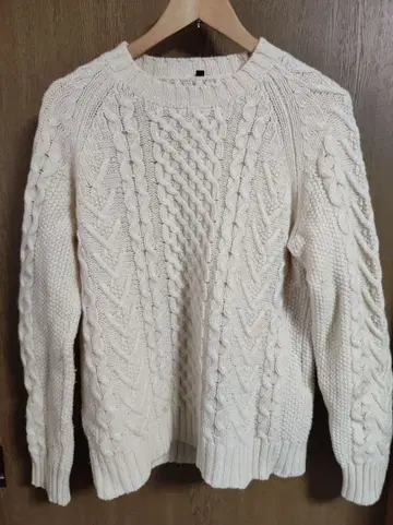 MUJI 아이보리 케이블 니트 스웨터 L 사이즈