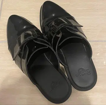 닥터마틴 Dr.martens NYRO PATENT UK5