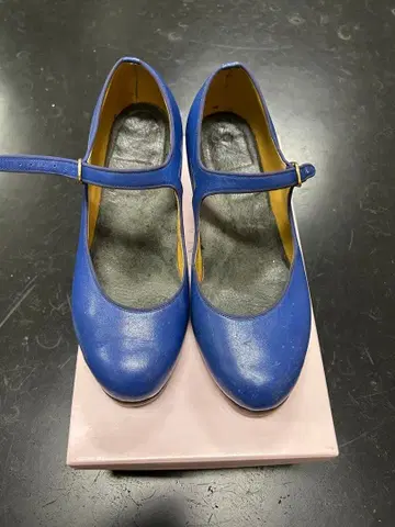 아비뇽에서 오더한 플라멩코 신발