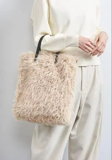 미사용품 유나이티드 애로우즈 컬리 인조 모피 토트백