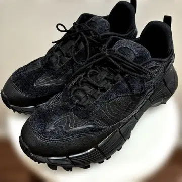 리복 지그키네티카 2.5 엣지 새상품급 스니커즈