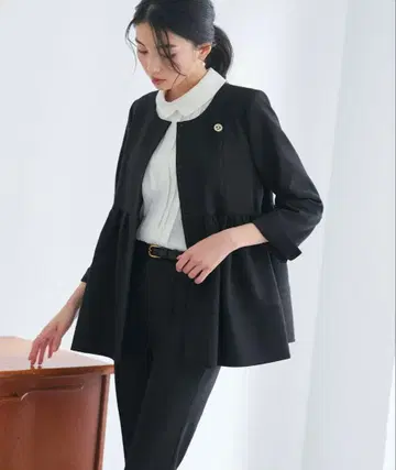 [ RUIRUE BOUTIQUE ] 페플럼 슬림 수트 셋업