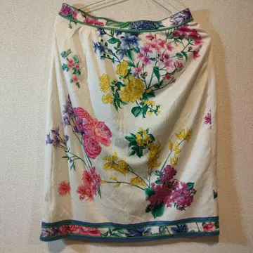 f19 컨디션 최상 레오나르 LEONARD 스커트