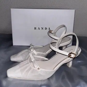 RANDA 시어 리본 스트랩 펌프스