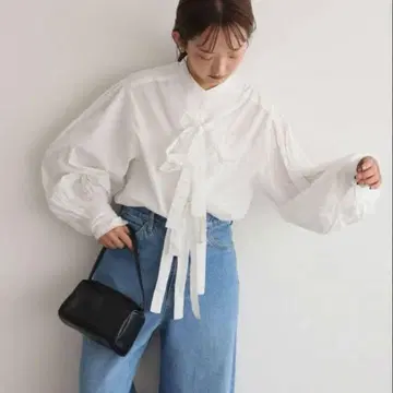 크링클크링클크링클 리본 블라우스