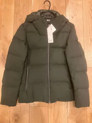 UNIQLO 심리스 다운 후드티