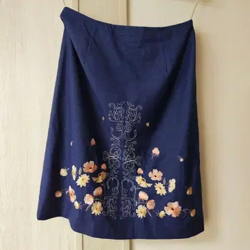 SunaUna 꽃무늬 자수 스커트