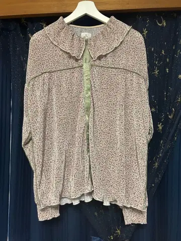 메리제니 프릴 옷깃 꽃무늬 긴팔 셔츠