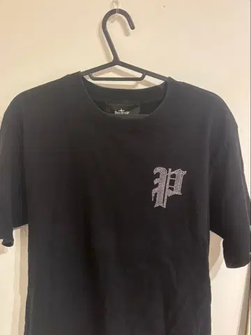 블랙 T셔츠 PHARRENK 스톤 장식
