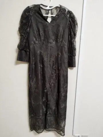 레이스 미디 드레스 퍼프 슬리브 블랙