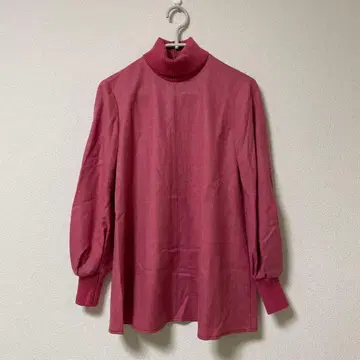 Rene 르네 터틀 튜닉 블라우스