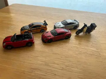 토미카 미니카 스포츠카