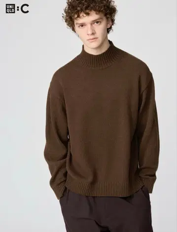 유니클로 로우게이지 하이넥 스웨터 S 브라운