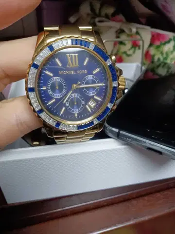 초레어 MICHAEL KORS 골드 블루 다이아 워치