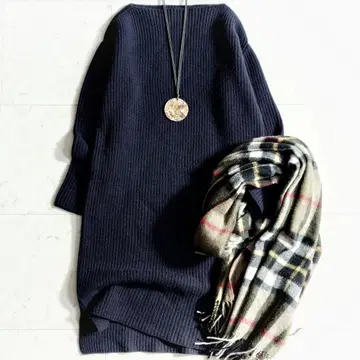 새상품급 어반 리서치 도어스 해밀턴 울 리브 니트 원피스 네이비