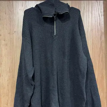 블랙 하이넥 스웨터