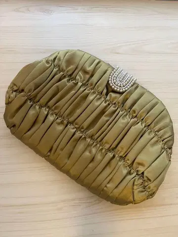 올리브 그린 펄 장식 파티 백