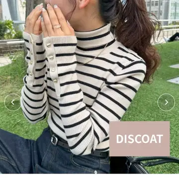 DISCOAT 리브 소매 버튼 터틀 니트