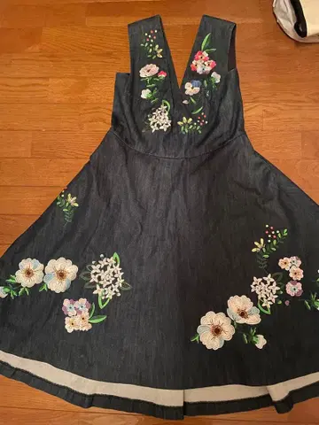 [chesty] 자수 데님 오버롤 스커트