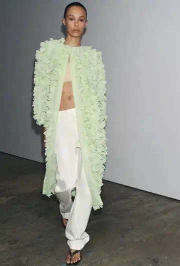 미사용 새상품 ZARA 페탈 코트 민트