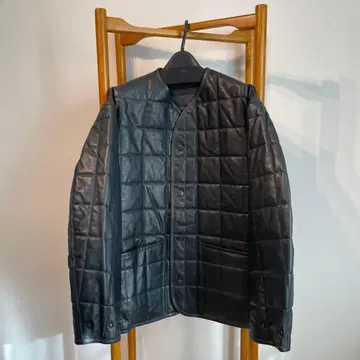 YOKE 22AW 퀼팅 레더 라이너 블루종