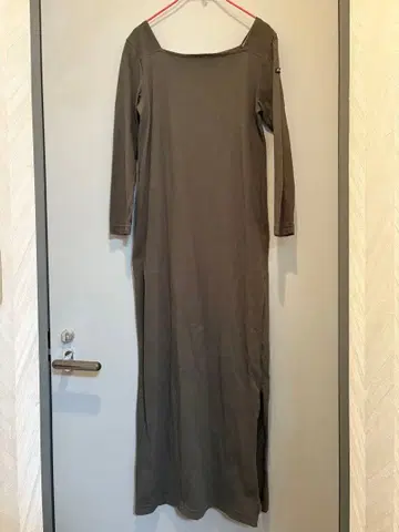 [ 미사용 새상품 ] 로쏘 별주 루미노아 스퀘어넥 맥시 원피스