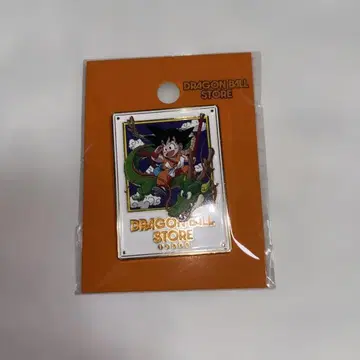 미개봉 새상품 DRAGON BALL STORE TOKYO 핀 배지 손오공