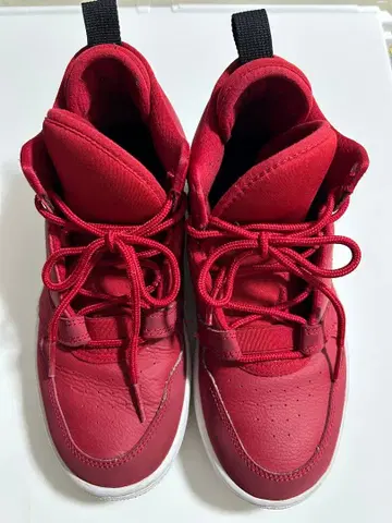 레드 스니커즈 A01331-600 5Y