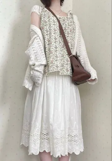 꽃무늬 정원 코어 코디 4점 세트