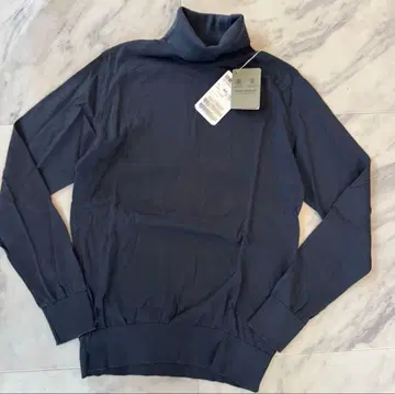 [ 미사용 새상품 ] JOHN SMEDLEY 터틀넥 니트