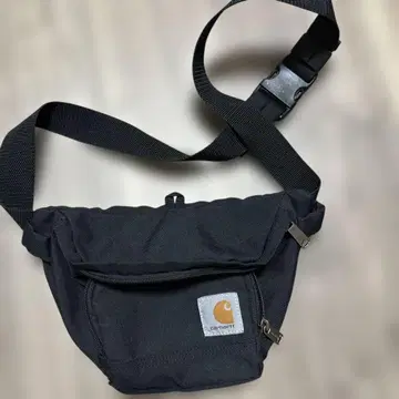 Carhartt 바디백 블랙