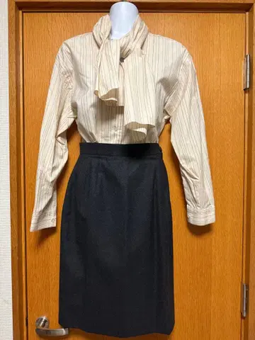 [ vintage ] 아쿠아 스큐텀 블라우스