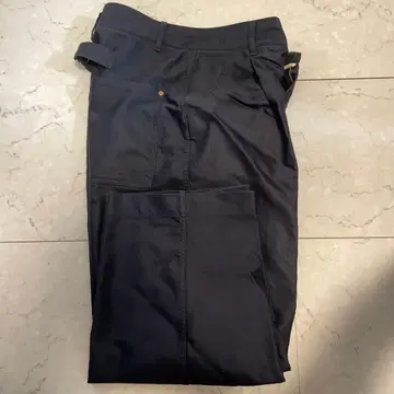 TRADITIONAL WEATHERWEAR 네이비 컬러 슬랙스