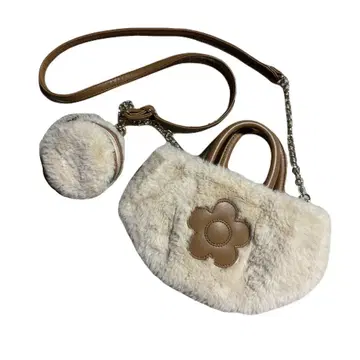 [새상품급] MARY QUANT 마리콴트 퍼 숄더백 아이보리