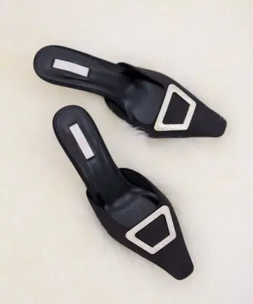 eimy 이스토아레 스퀘어 비쥬 뮬