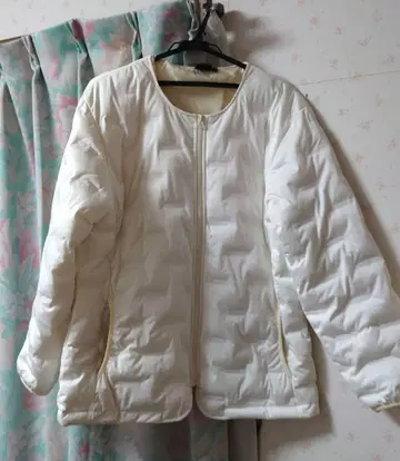 화이트 퀼팅 자켓