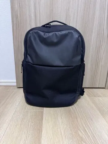 incase A.R.C. Daypack 백팩 20.9L