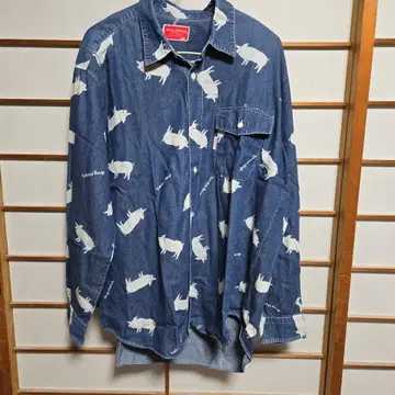 돼지 프린트 데님 긴팔 셔츠